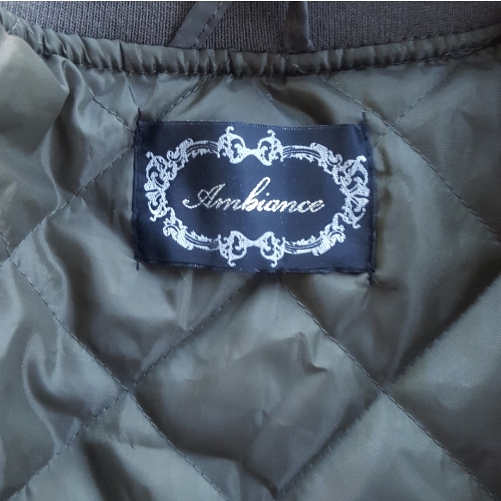 Ambiance  Bomber Jacket Women’s Size  Lightweight Zip Front Pocket Style - Picture 6 of 7